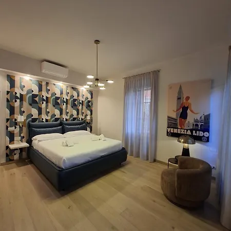 Guesthost - San Lorenzo Chic With Private Courtyard Appartamento Venezia