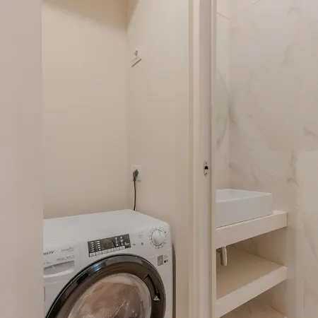 Guesthost - San Lorenzo Chic With Private Courtyard Apartment Venedig